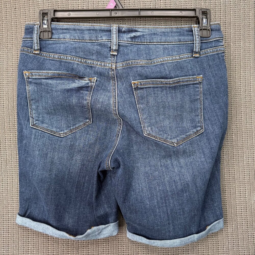 Sonoma Womens Size 10P Blue Denim Bermuda Shorts Cuffed Stretch Everyday Wear